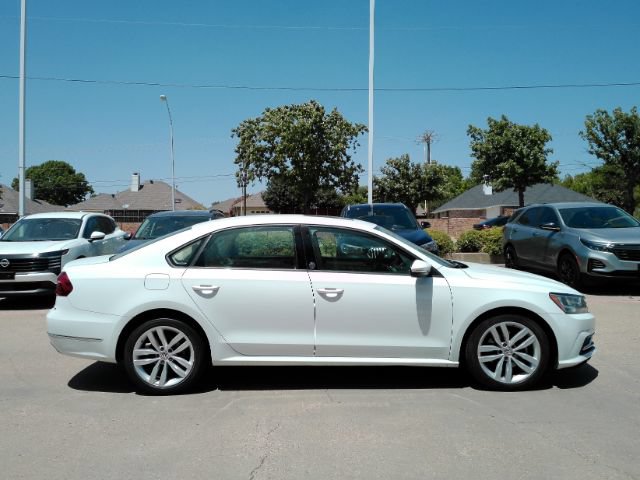 Used 2019 Volkswagen Passat 2.0T Wolfsburg w/ Wheels & Sunroof Package FWD image 5