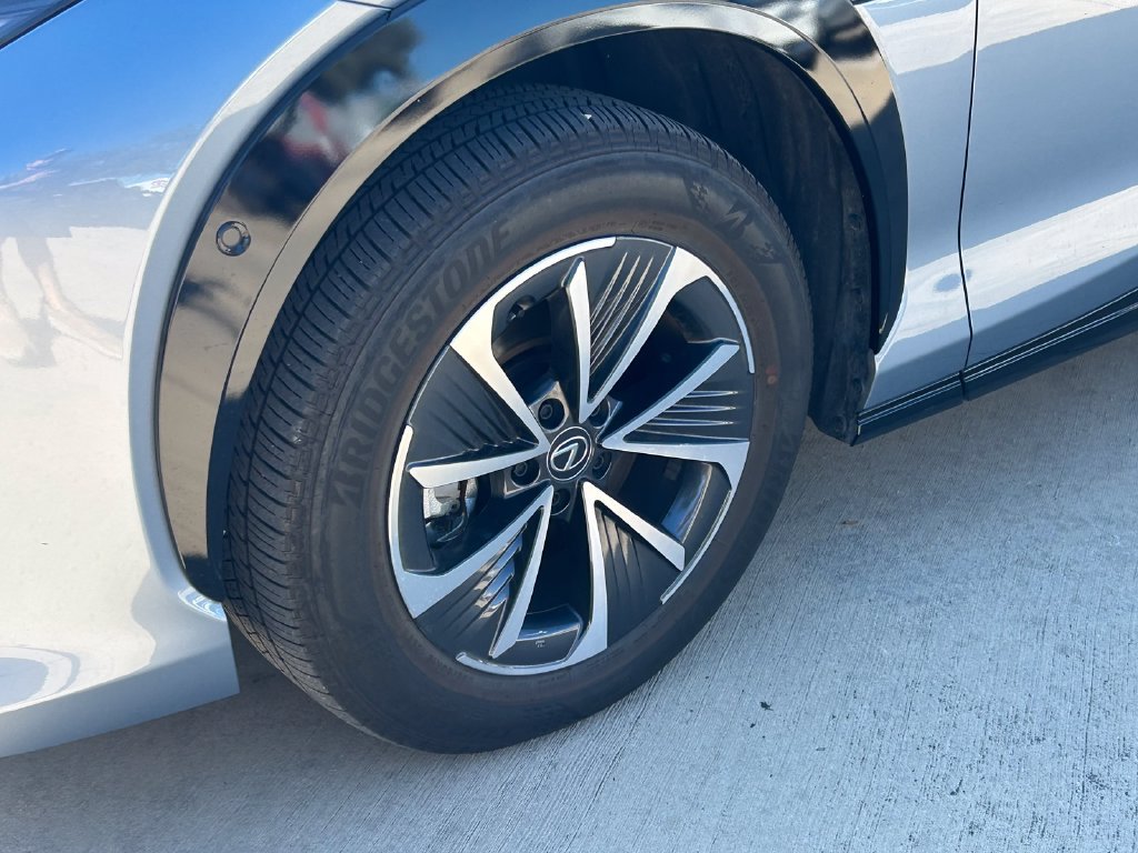 Used 2024 Lexus RZ 450e Premium w/ Technology Package AWD/4WD image 9