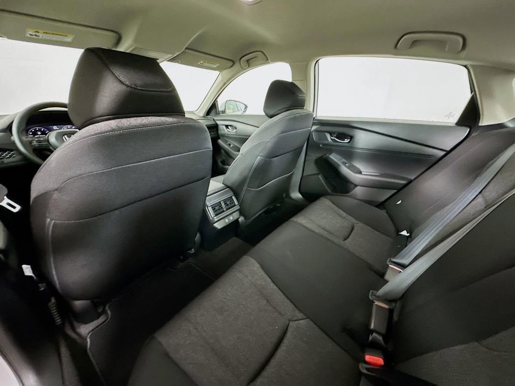 Certified 2025 Honda Accord LX image 4