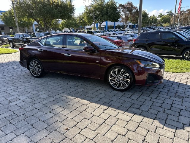 Used 2023 Nissan Altima 2.5 SL FWD image 15