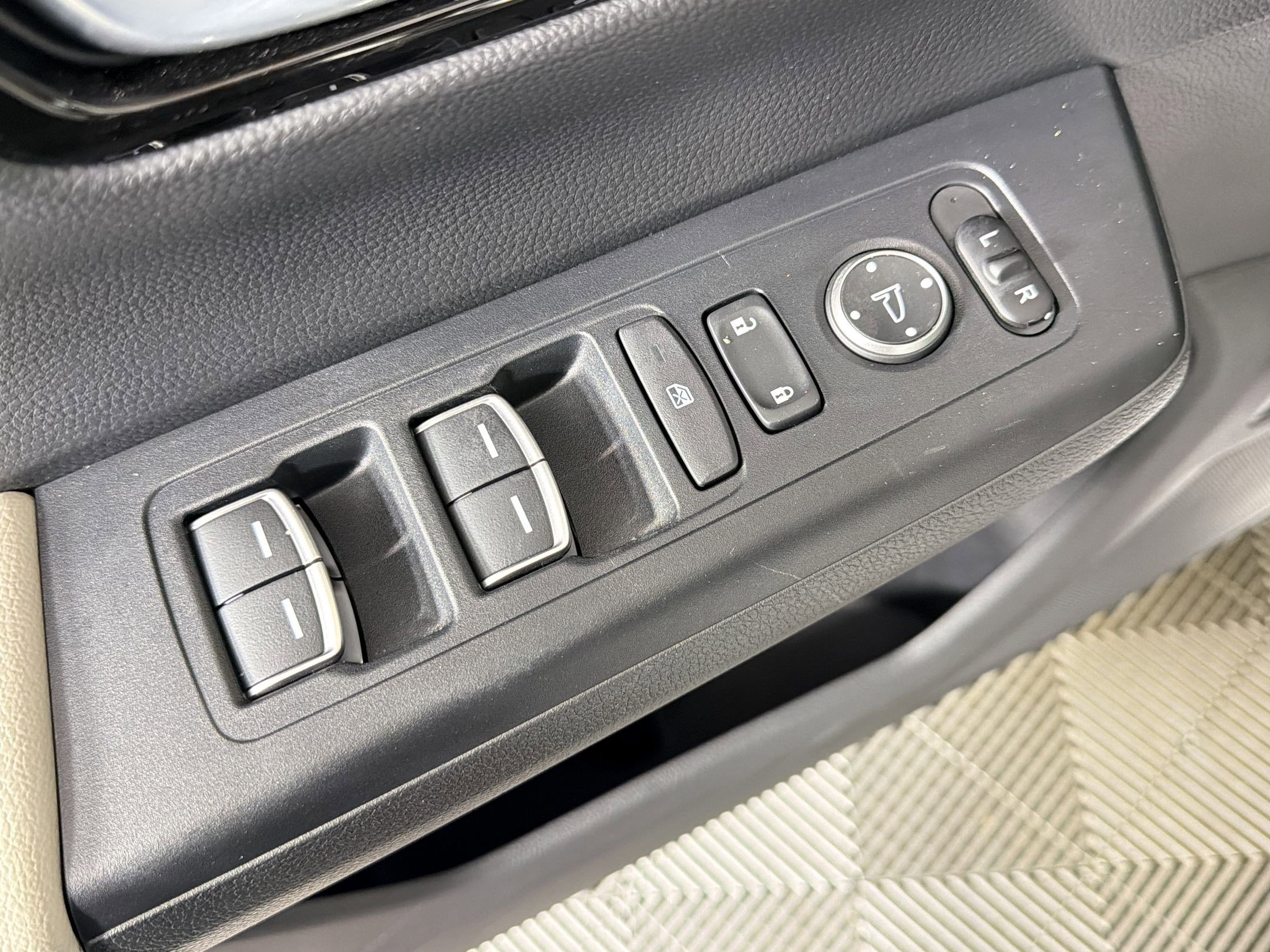 Used 2023 Honda CR-V EX-L image 21