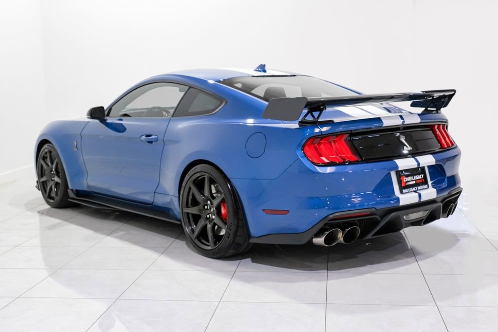 Used 2021 Ford Mustang Shelby GT500 w/ Carbon Fiber Track Pack RWD image 10