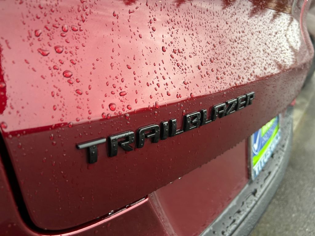 Used 2023 Chevrolet TrailBlazer RS w/ Sun and Liftgate Package image 31