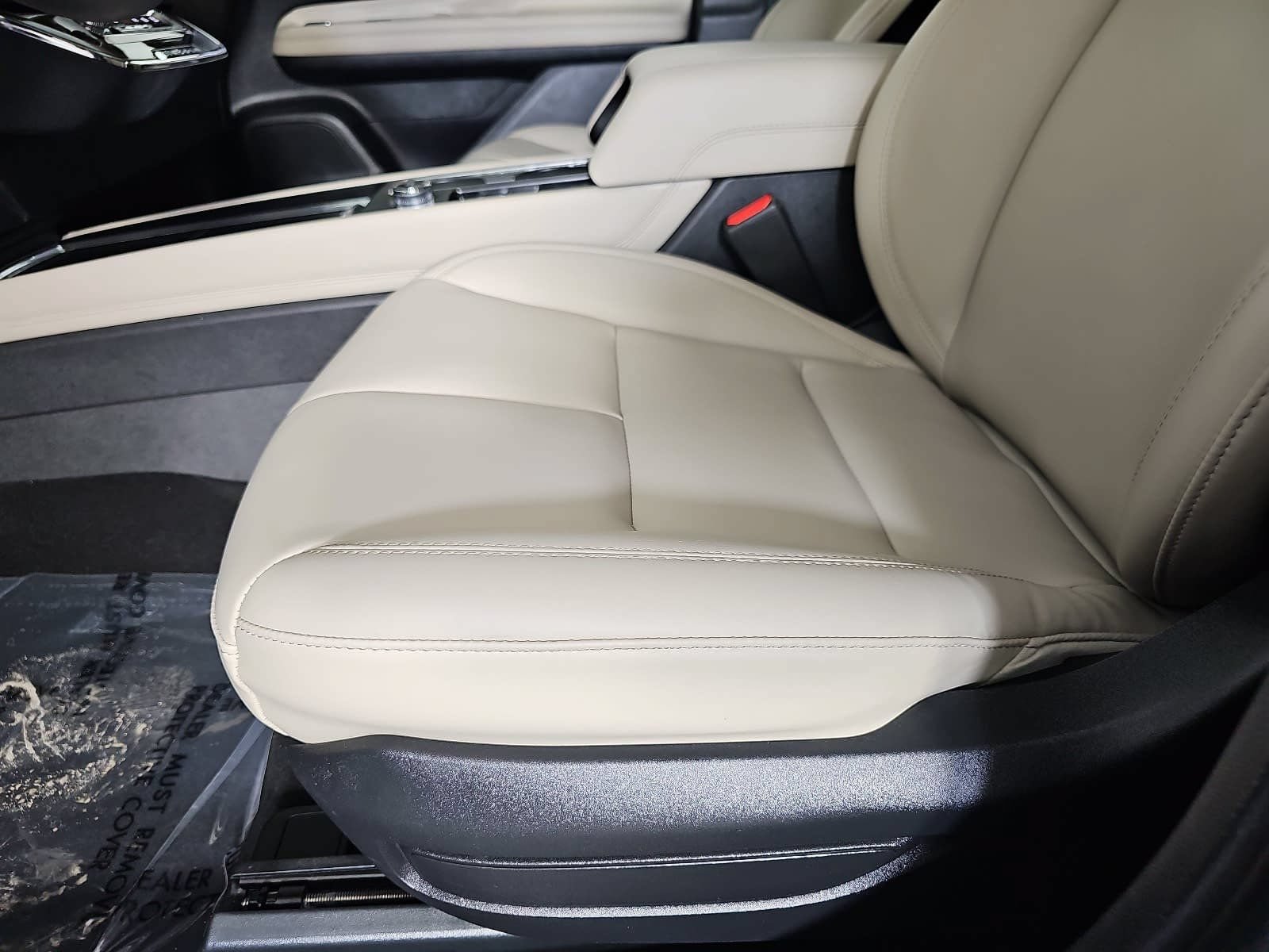 Used 2025 Lincoln Corsair FWD image 29