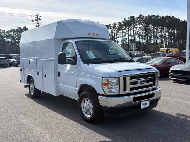 New 2025 Ford E-350 and Econoline 350 Super Duty w/ Power Equipment Group RWD image 7