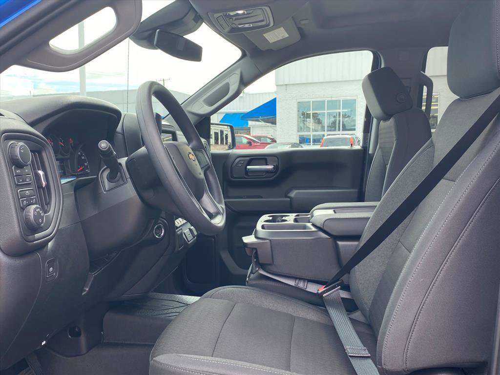 New 2026 Chevrolet Silverado 1500 Custom w/ Turbomax Blackout Package image 13