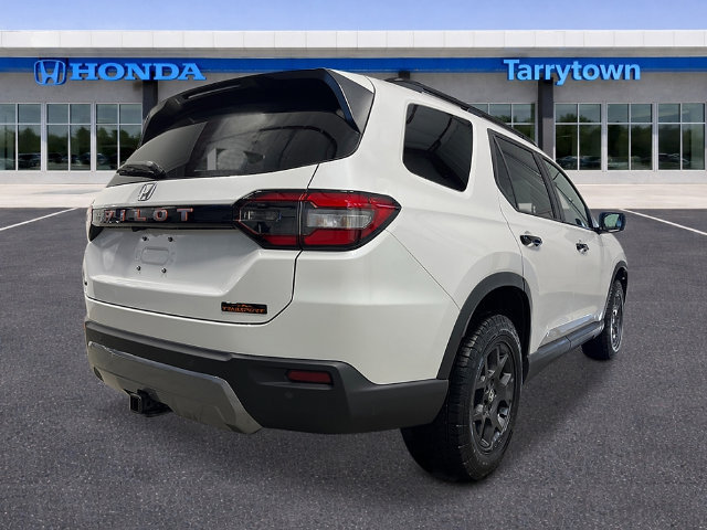 New 2026 Honda Pilot TrailSport image 5