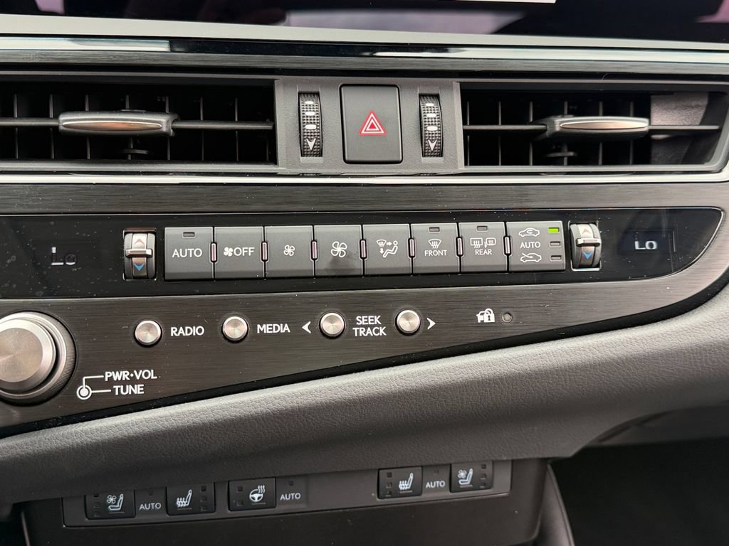 Certified 2025 Lexus ES 300h w/ Premium Package FWD image 22