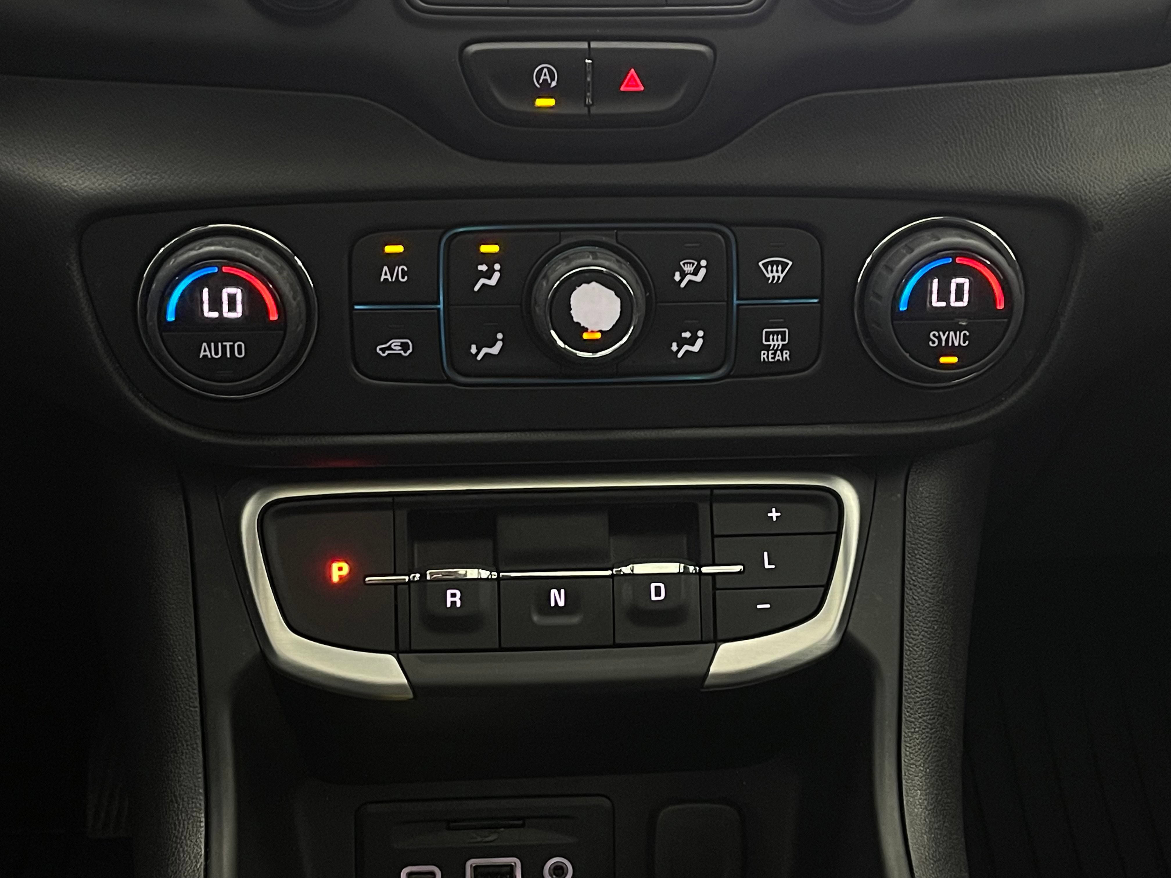 Used 2022 GMC Terrain SLE w/ Driver Convenience Package FWD image 27