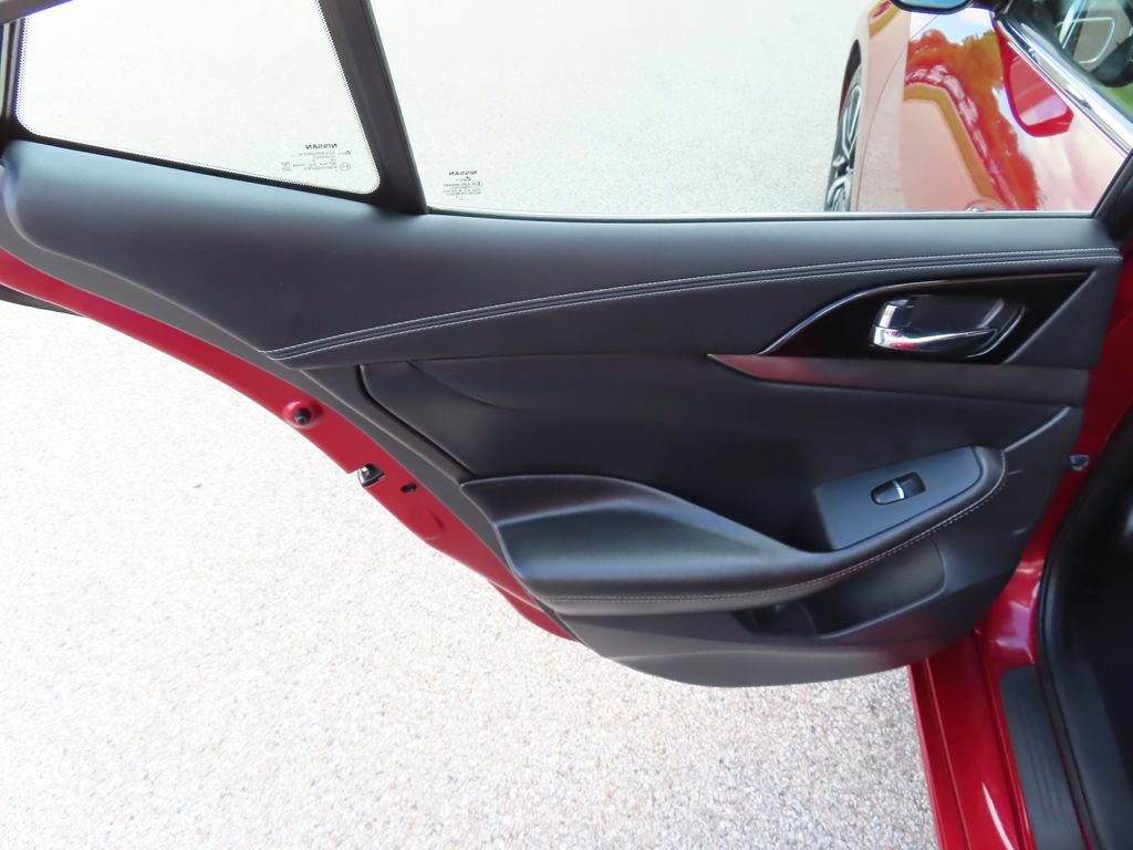 Used 2023 Nissan Maxima SL FWD image 28