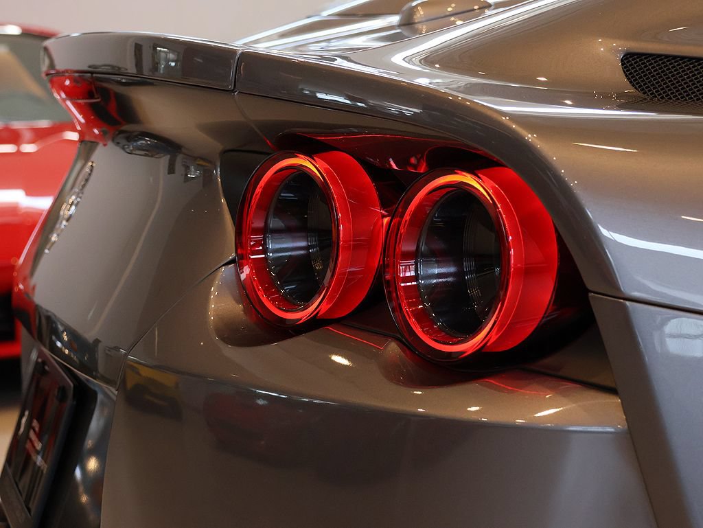 Certified 2022 Ferrari 812 GTS RWD image 37