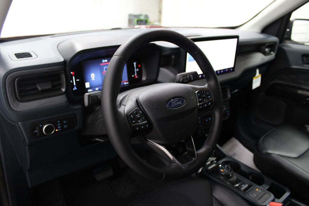 New 2025 Ford Maverick Lariat w/ Black Appearance Package image 17