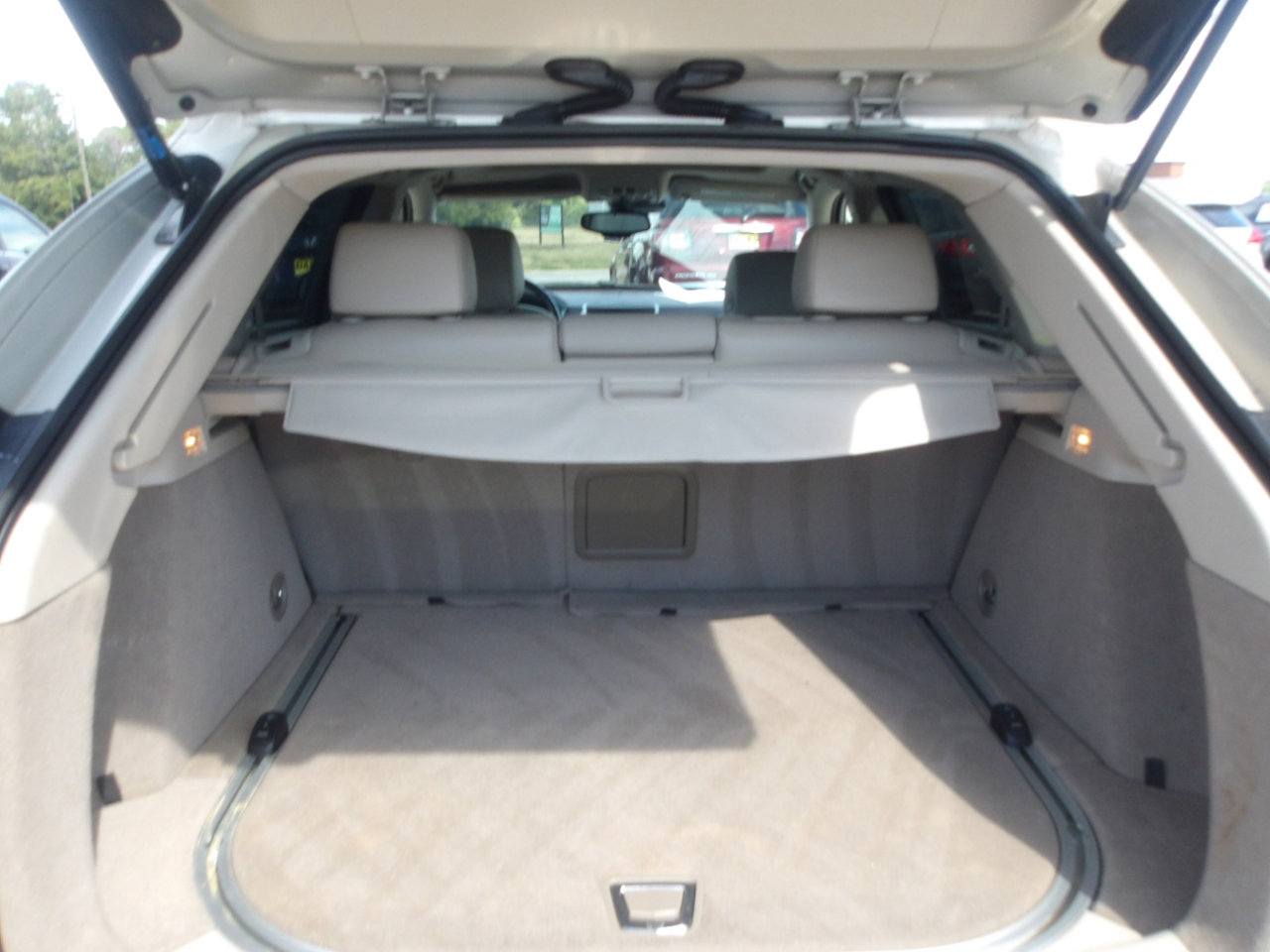 Used 2013 Cadillac SRX Luxury w/ Driver Awareness Package image 13