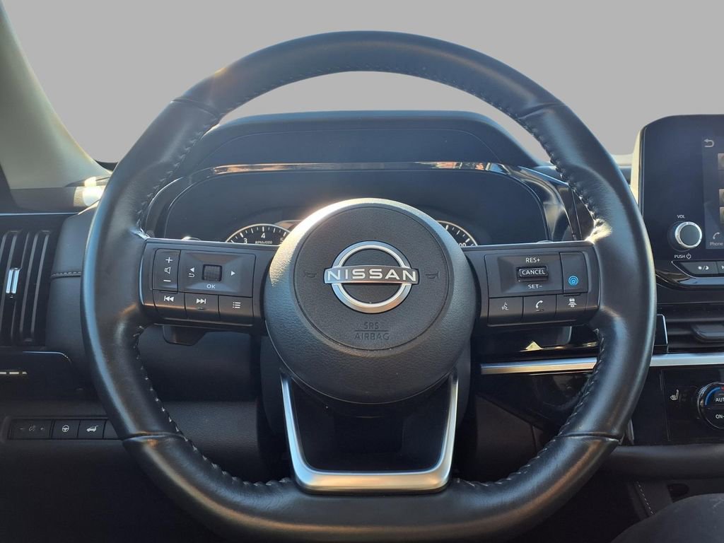 Certified 2025 Nissan Pathfinder SV image 15