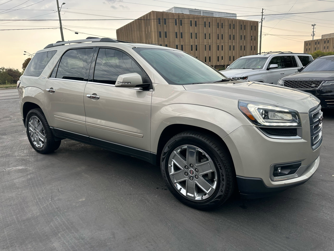 Used 2017 GMC Acadia Limited SLT image 12