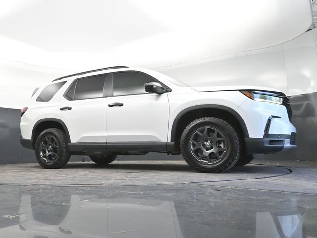 Used 2025 Honda Pilot TrailSport image 26