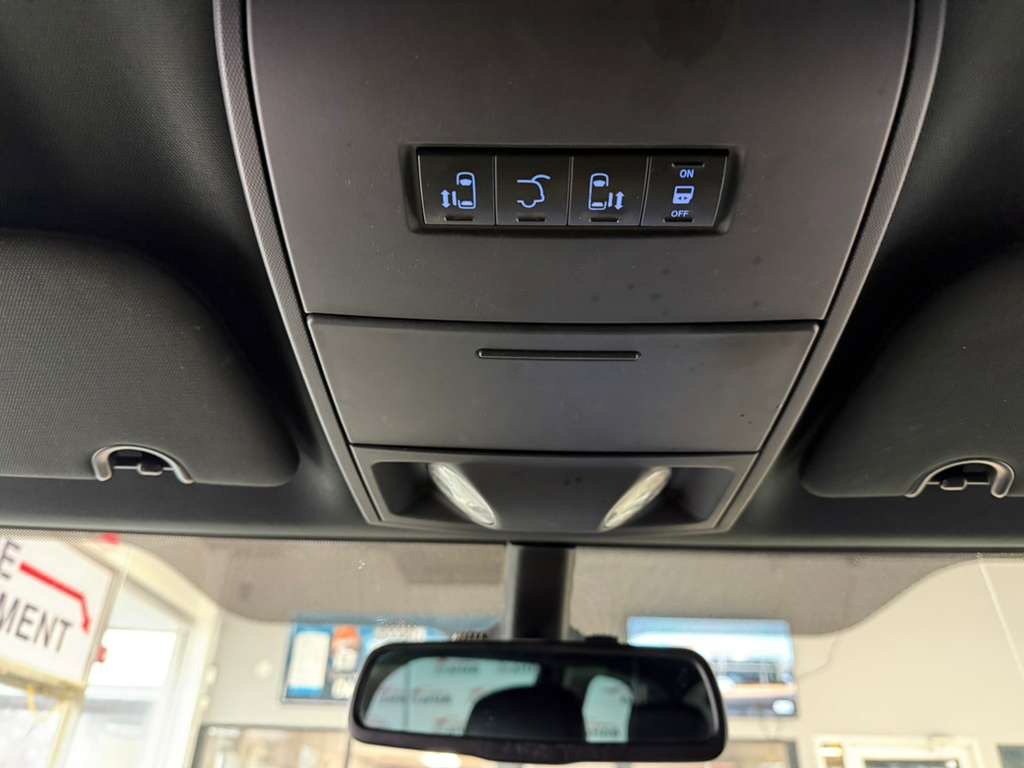 Used 2019 Dodge Grand Caravan SXT FWD image 18