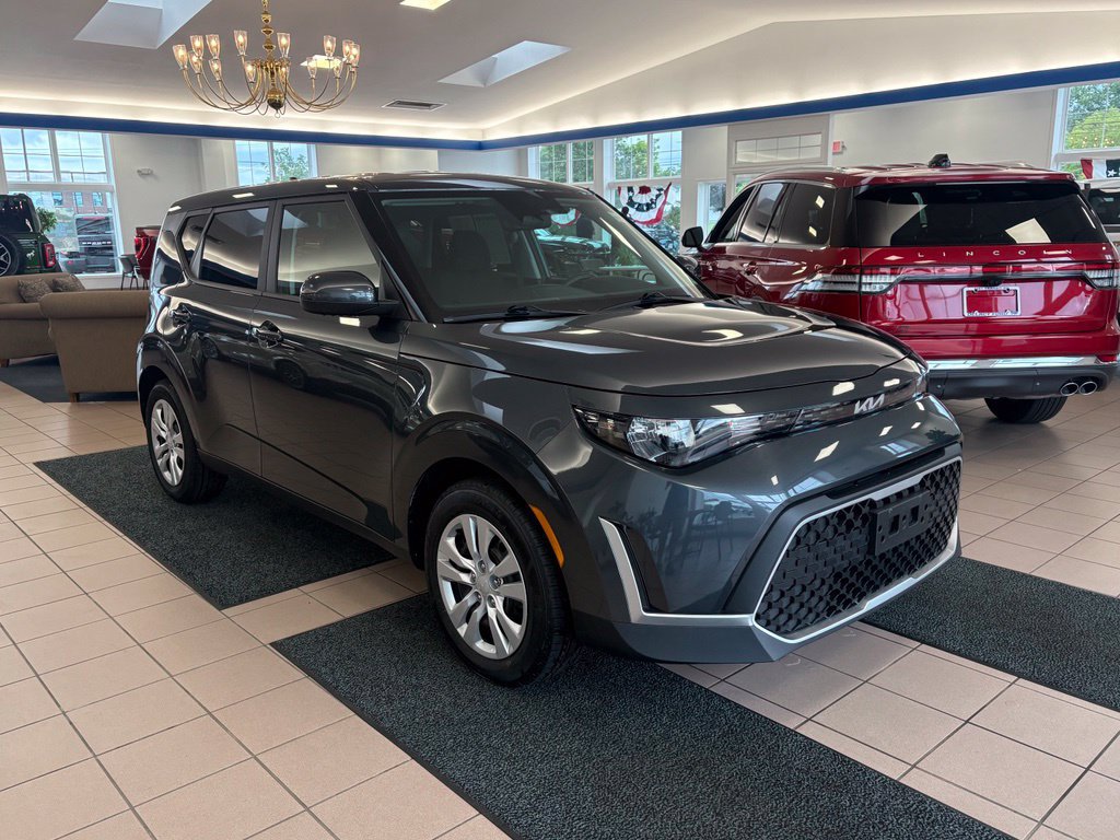 Used 2023 Kia Soul LX FWD image 7