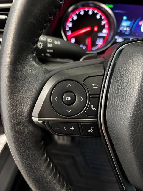 Used 2020 Toyota Camry XSE image 17