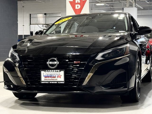 Used 2024 Nissan Altima 2.5 SR FWD image 31