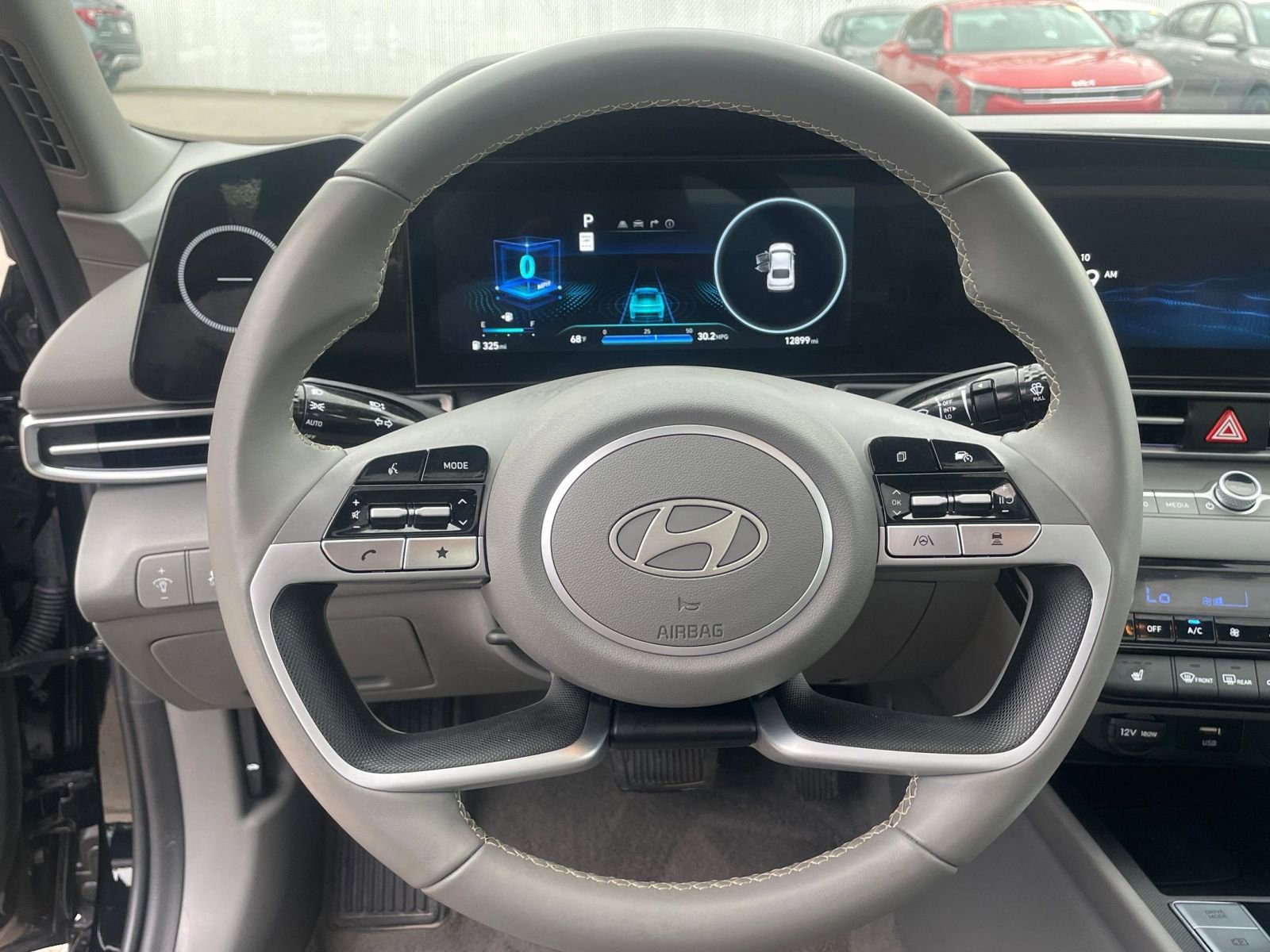 Used 2025 Hyundai Elantra SEL image 29