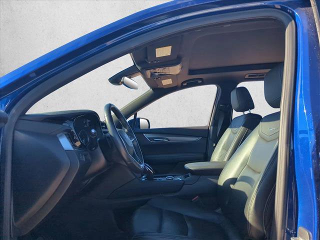 Used 2023 Cadillac XT6 Luxury image 12