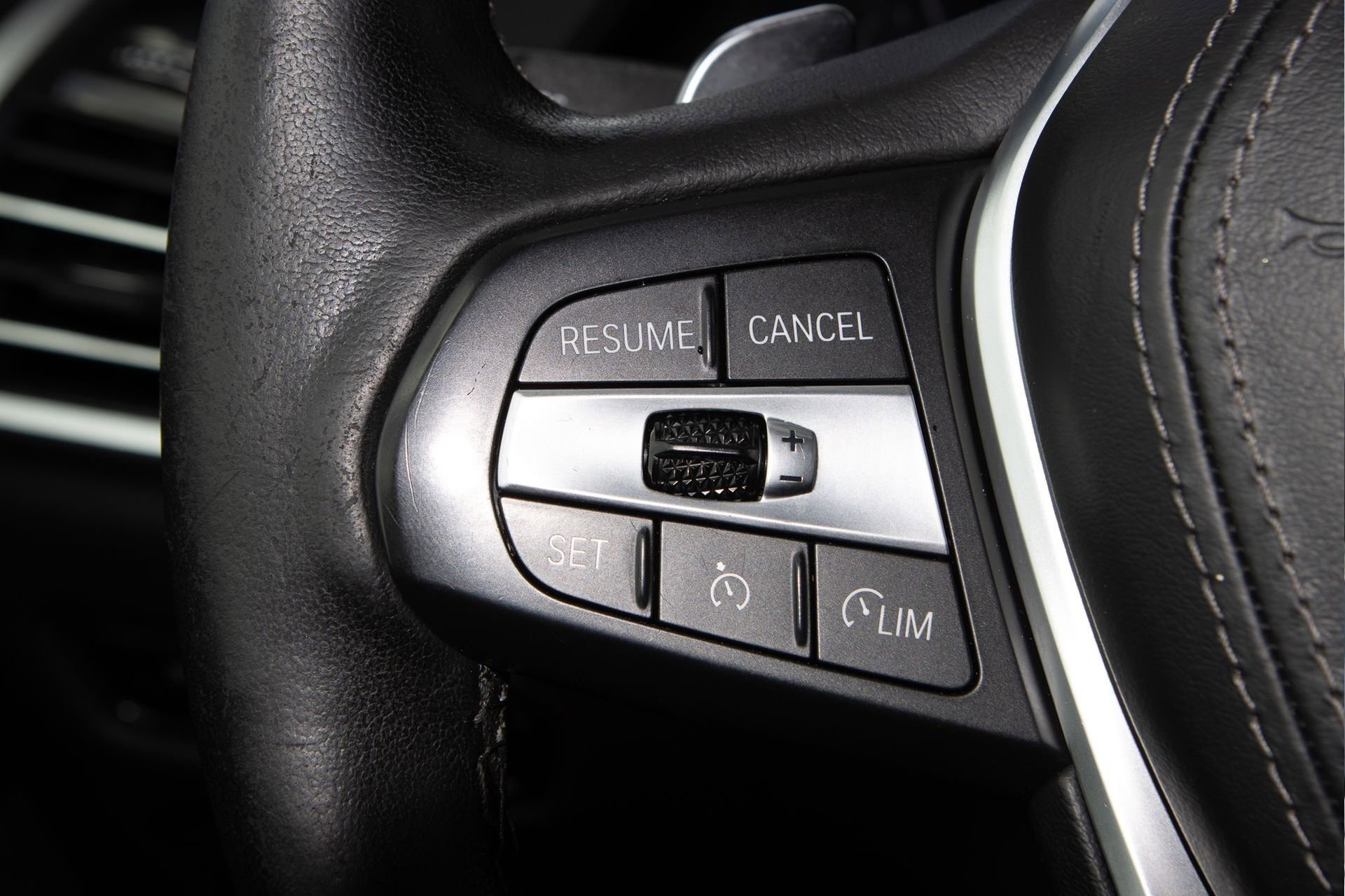 Used 2022 BMW X5 sDrive40i w/ Premium Package image 28