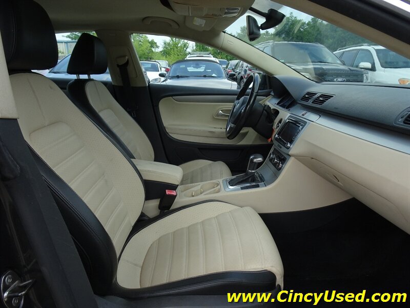 Used 2010 Volkswagen CC Sport FWD image 16