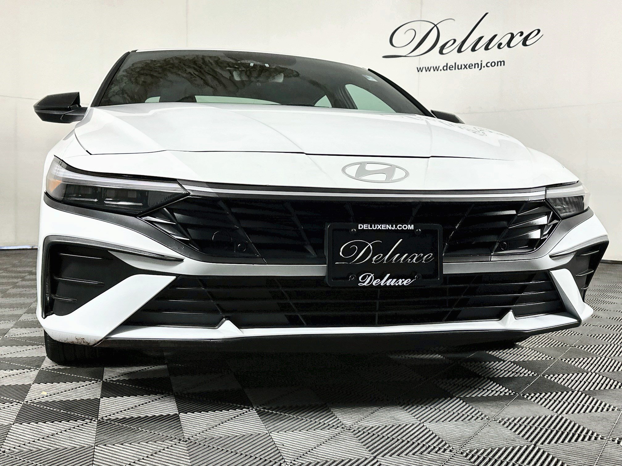 Used 2025 Hyundai Elantra Sport FWD image 30