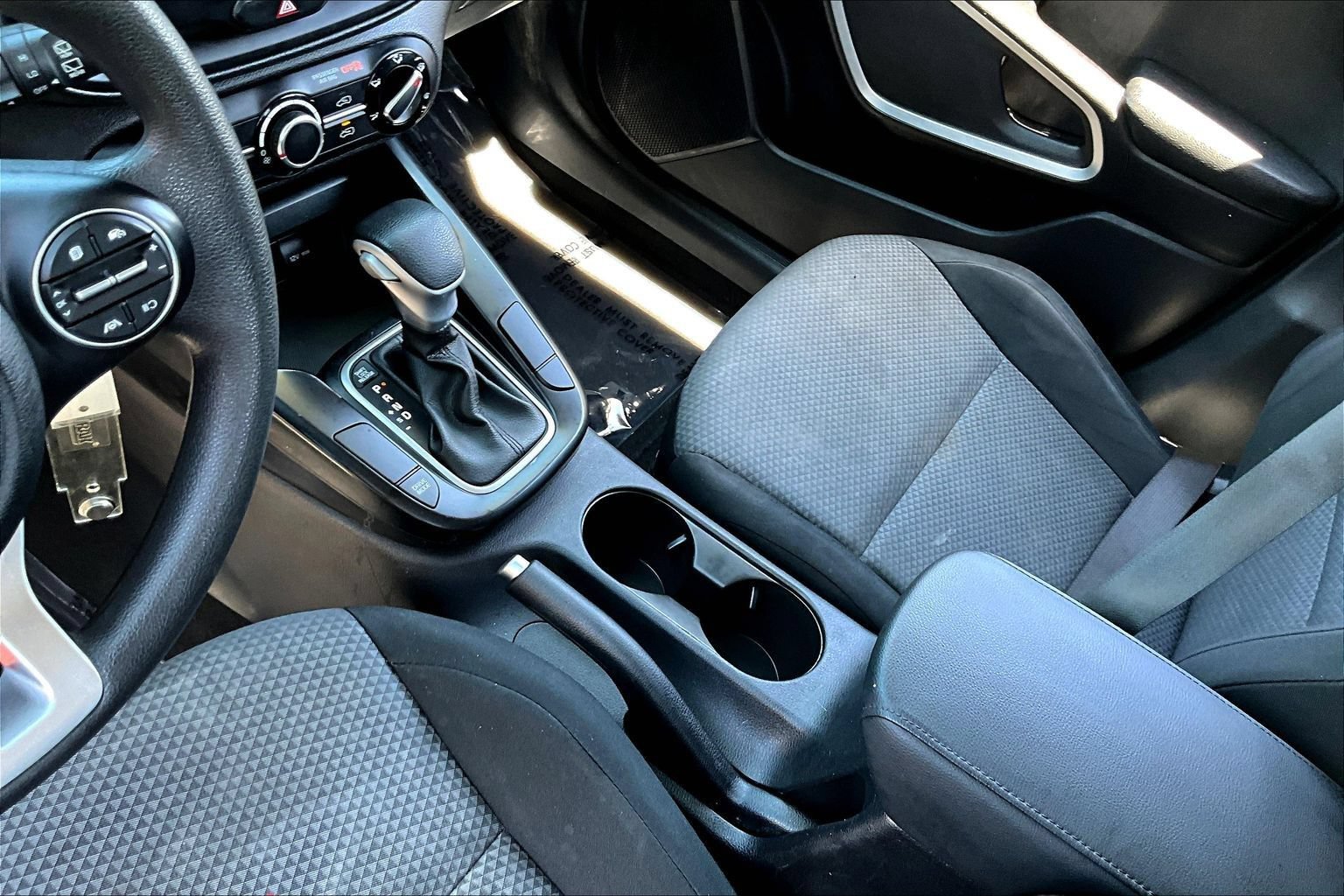 Used 2023 Kia Soul LX w/ LX Technology Package FWD image 19