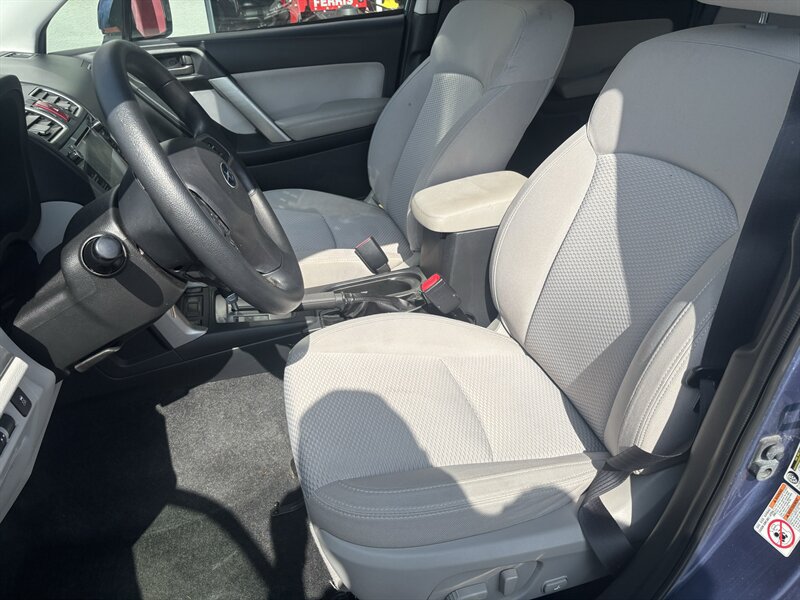 Used 2016 Subaru Forester 2.5i Premium w/ All-Weather Package AWD/4WD image 10