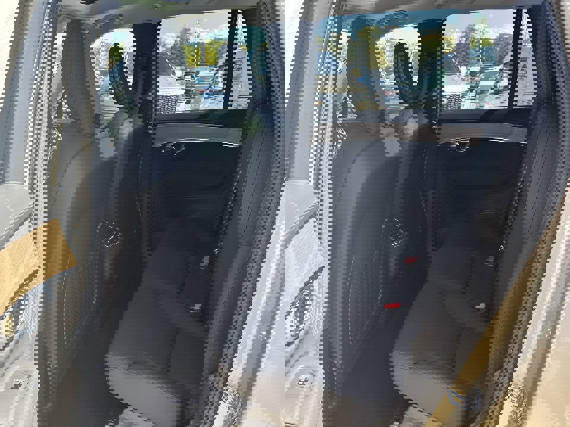 New 2026 Volvo XC90 B5 Plus w/ Protection Package image 24