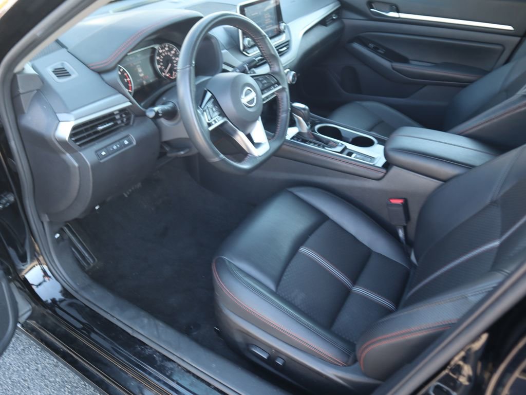 Used 2025 Nissan Altima 2.5 SR image 13