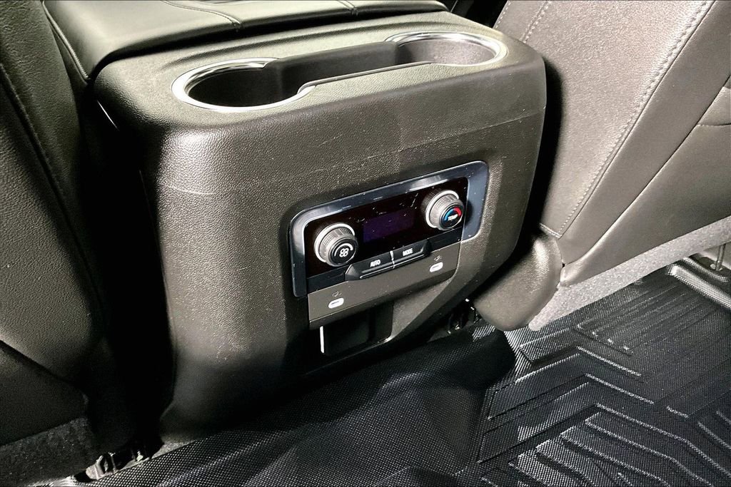 Used 2021 Chevrolet Tahoe Z71 image 33