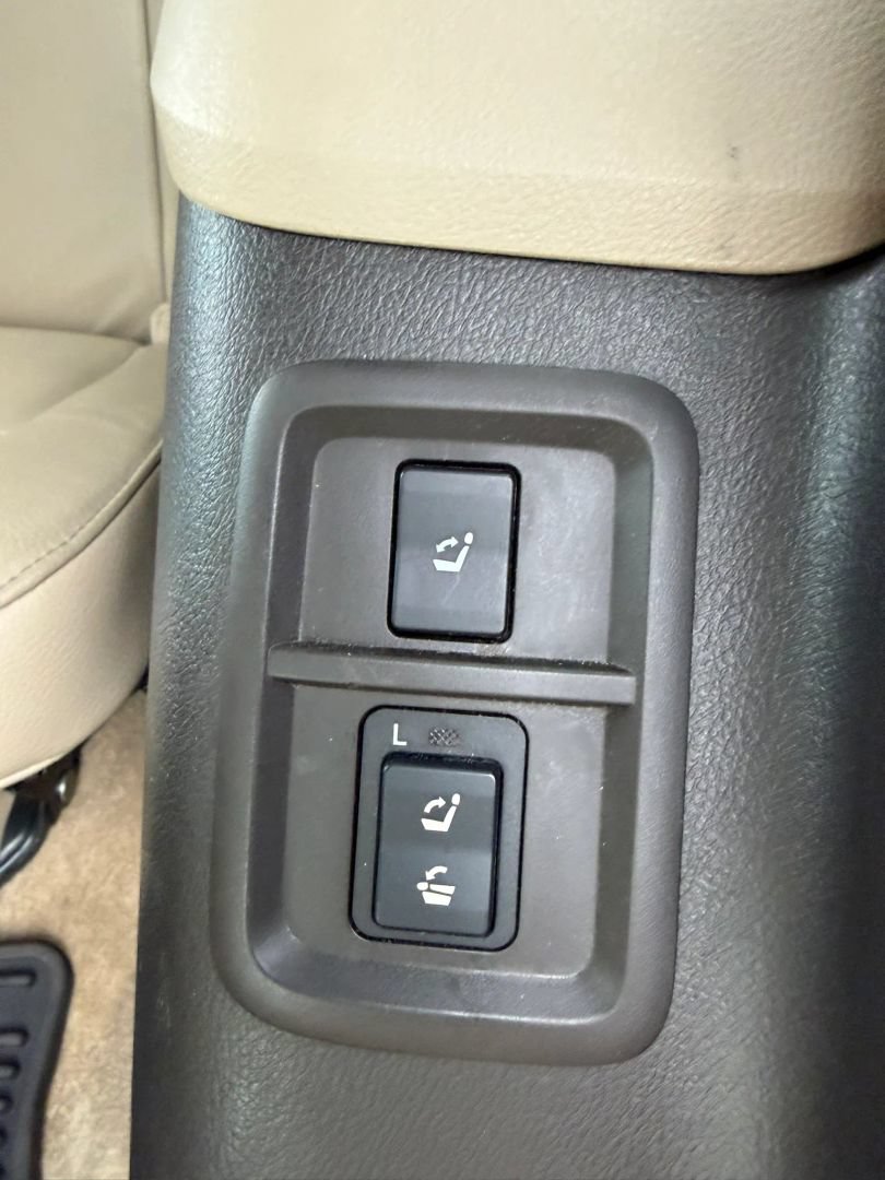 Used 2008 Toyota Sequoia SR5 AWD/4WD image 15