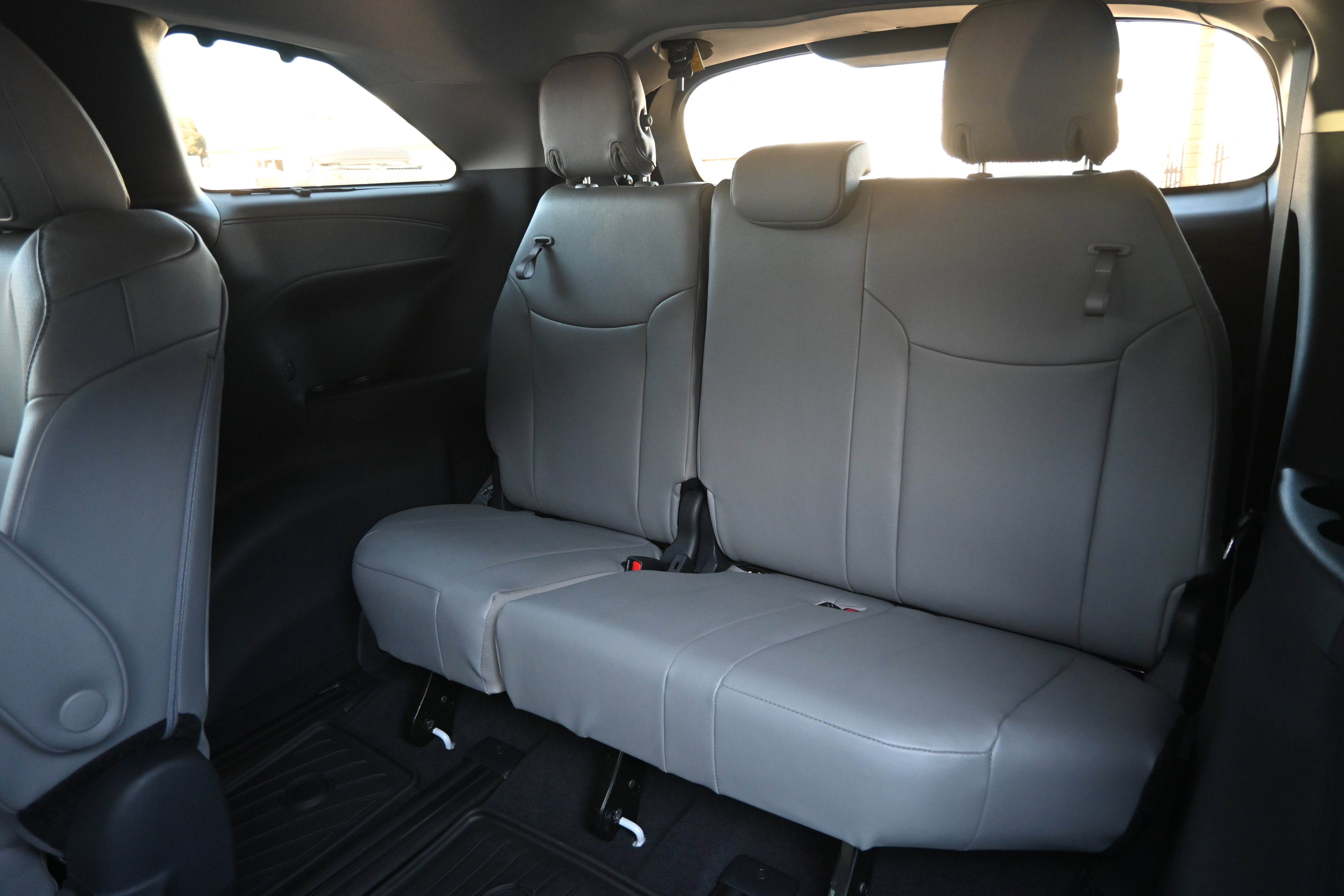 Used 2026 Toyota Sienna XLE image 26