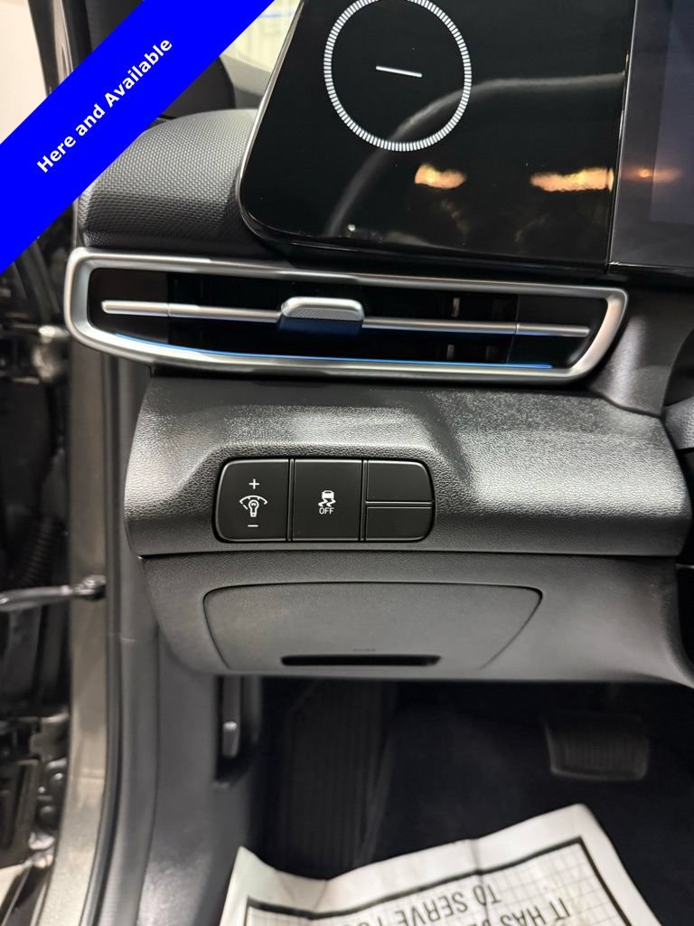 Used 2024 Hyundai Elantra SEL FWD image 8