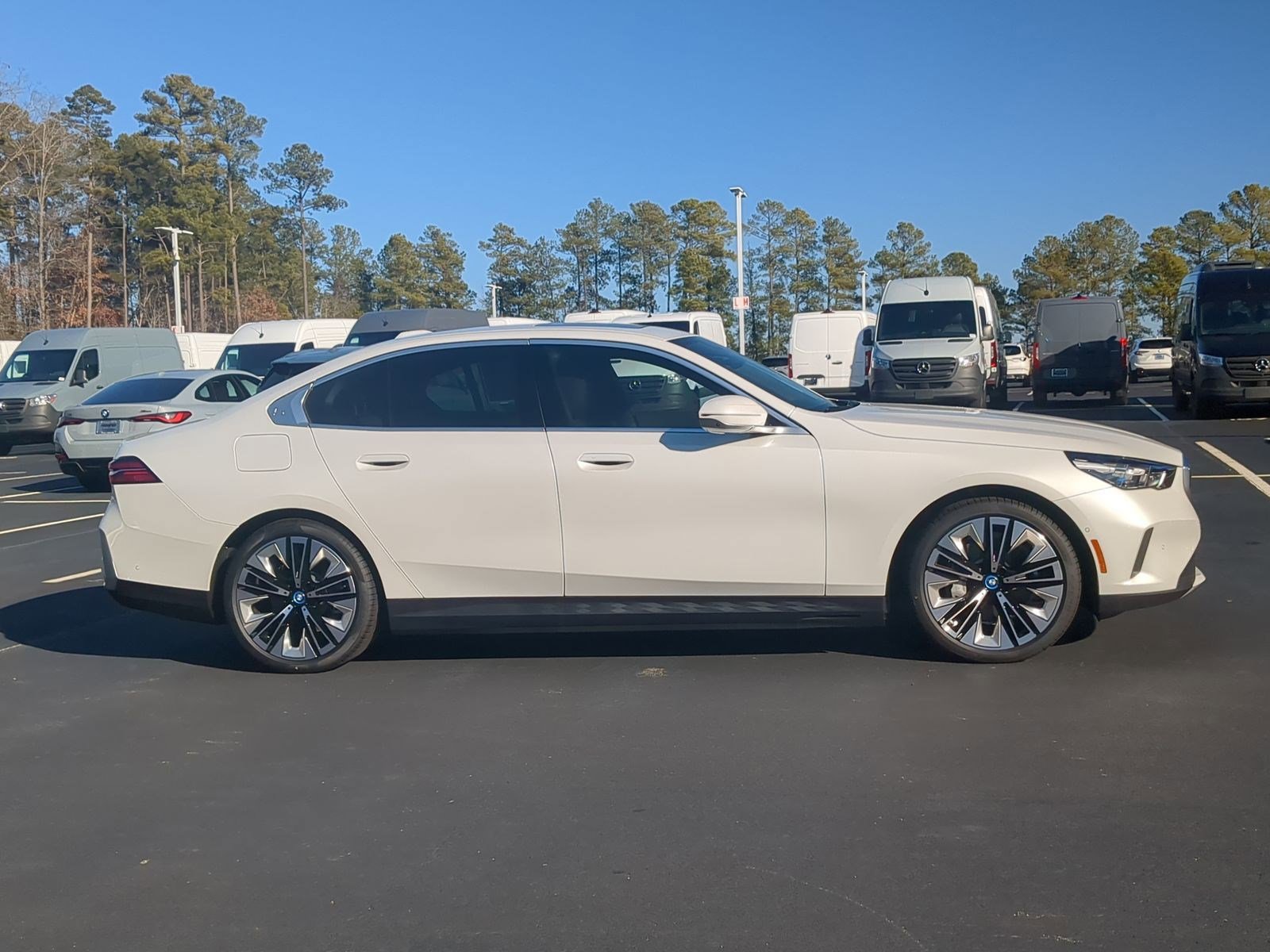 Certified 2025 BMW i5 eDrive40i w/ Premium Package image 10