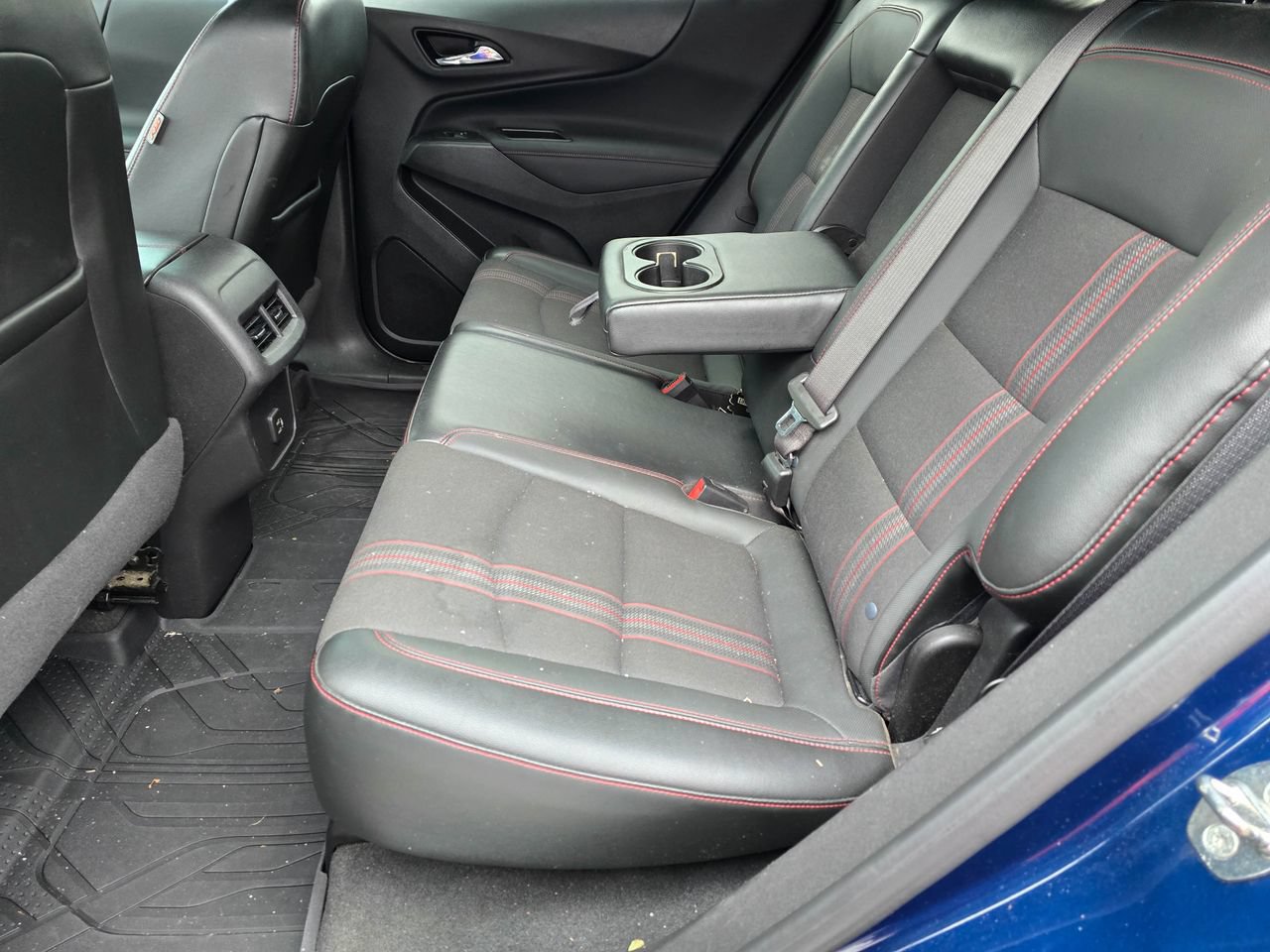 Used 2022 Chevrolet Equinox RS w/ LPO, Floor Liner Package FWD image 12
