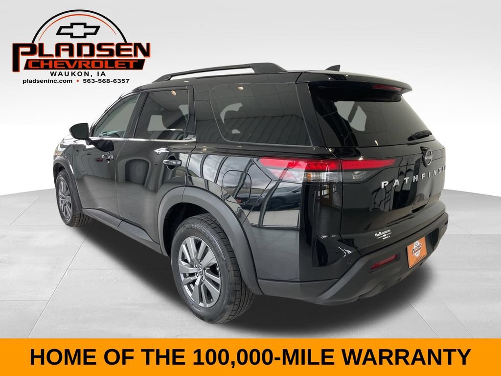 Used 2025 Nissan Pathfinder SV AWD/4WD image 2