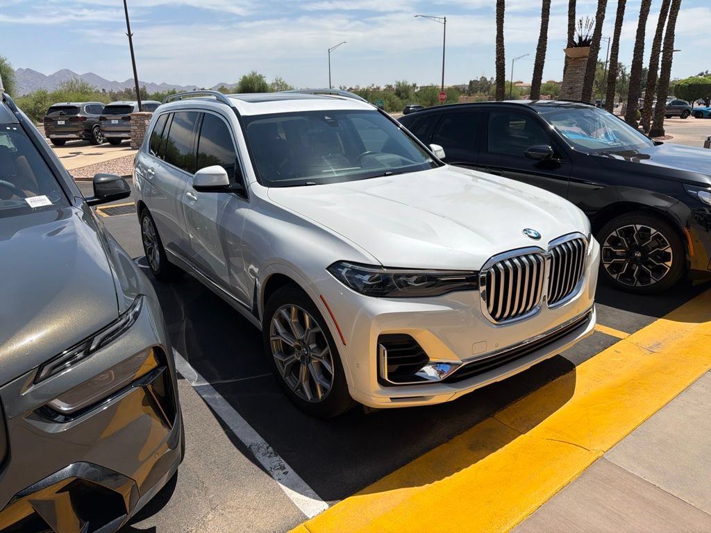 Used 2019 BMW X7 xDrive40i w/ Premium Package AWD/4WD image 3