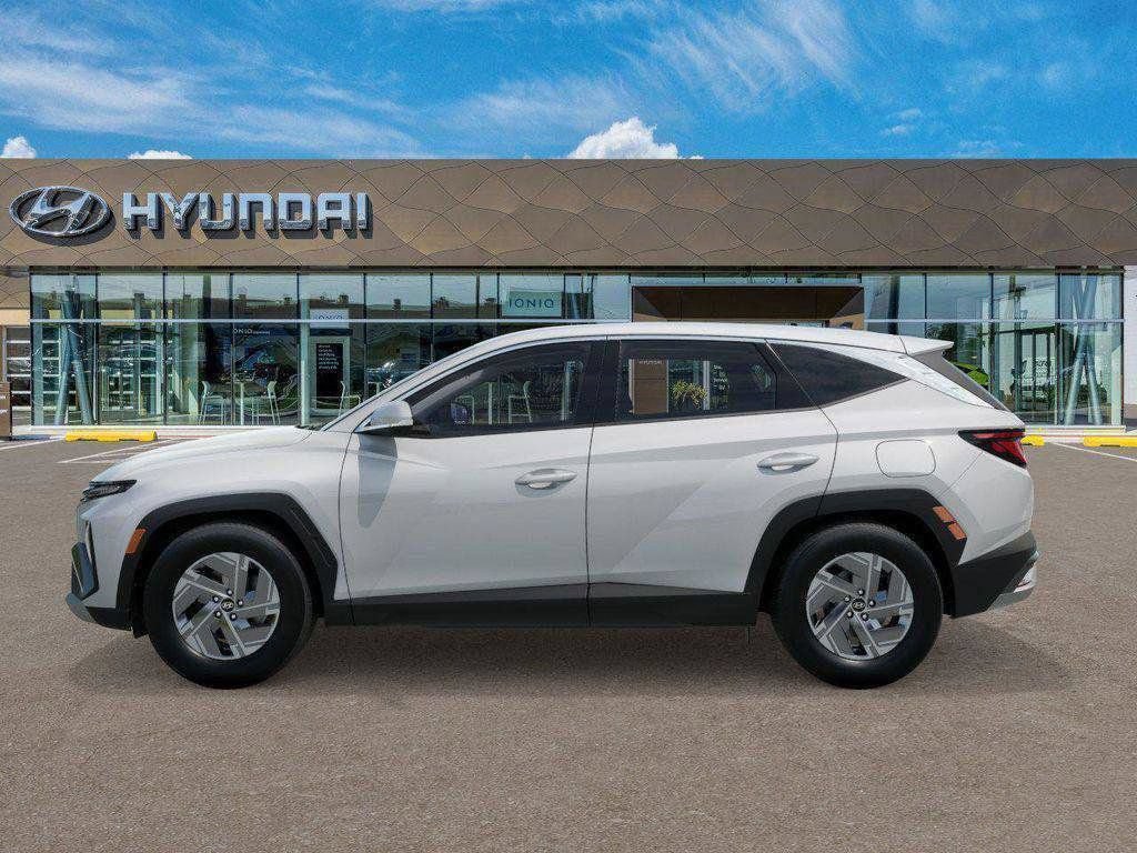 New 2026 Hyundai Tucson Blue SE AWD/4WD image 3