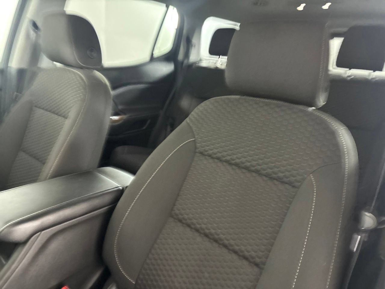 Used 2017 GMC Acadia SLE w/ Driver Alert Package I AWD/4WD image 11