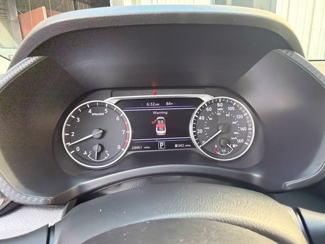 Used 2025 Nissan Sentra SV FWD image 26