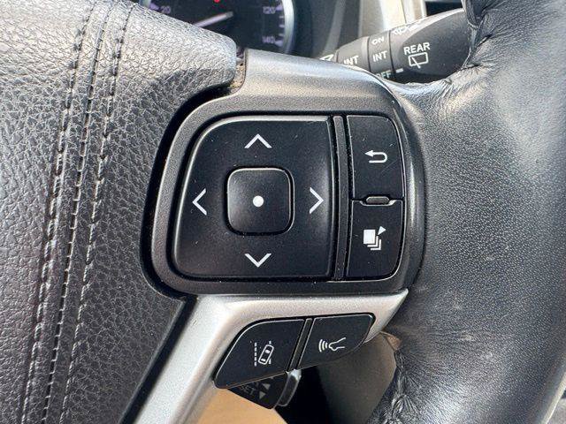 Certified 2019 Toyota Highlander XLE AWD/4WD image 26