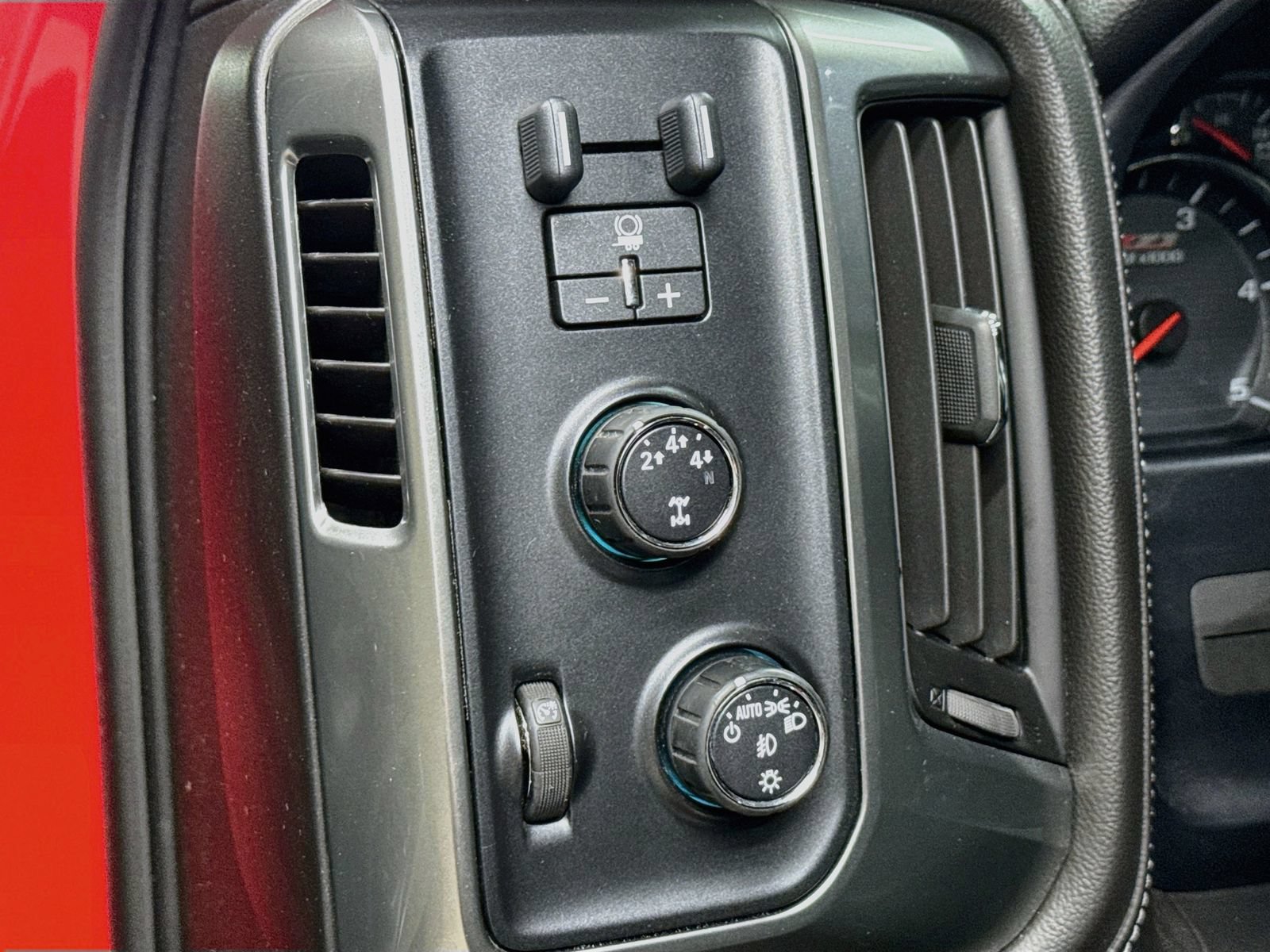 Used 2015 Chevrolet Silverado 2500 LTZ w/ LTZ Plus Package AWD/4WD image 13