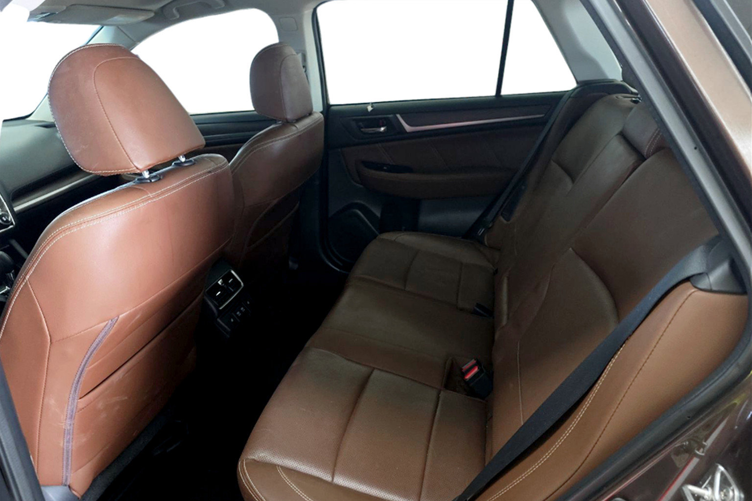 Used 2019 Subaru Outback 3.6R Touring w/ Popular Package #3A image 7