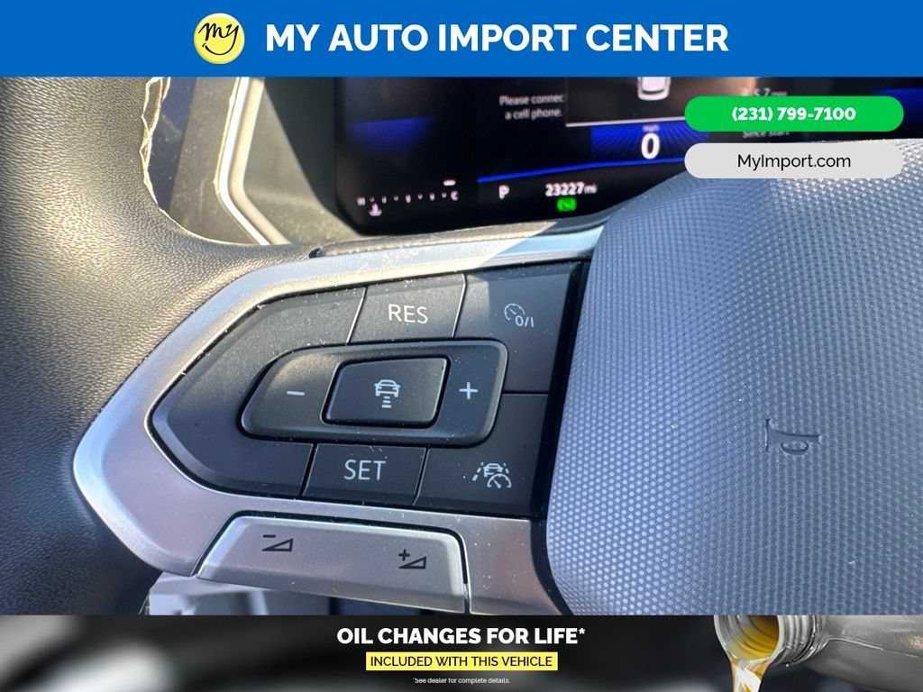 Used 2024 Volkswagen Tiguan SE w/ Panoramic Sunroof Package AWD/4WD image 17