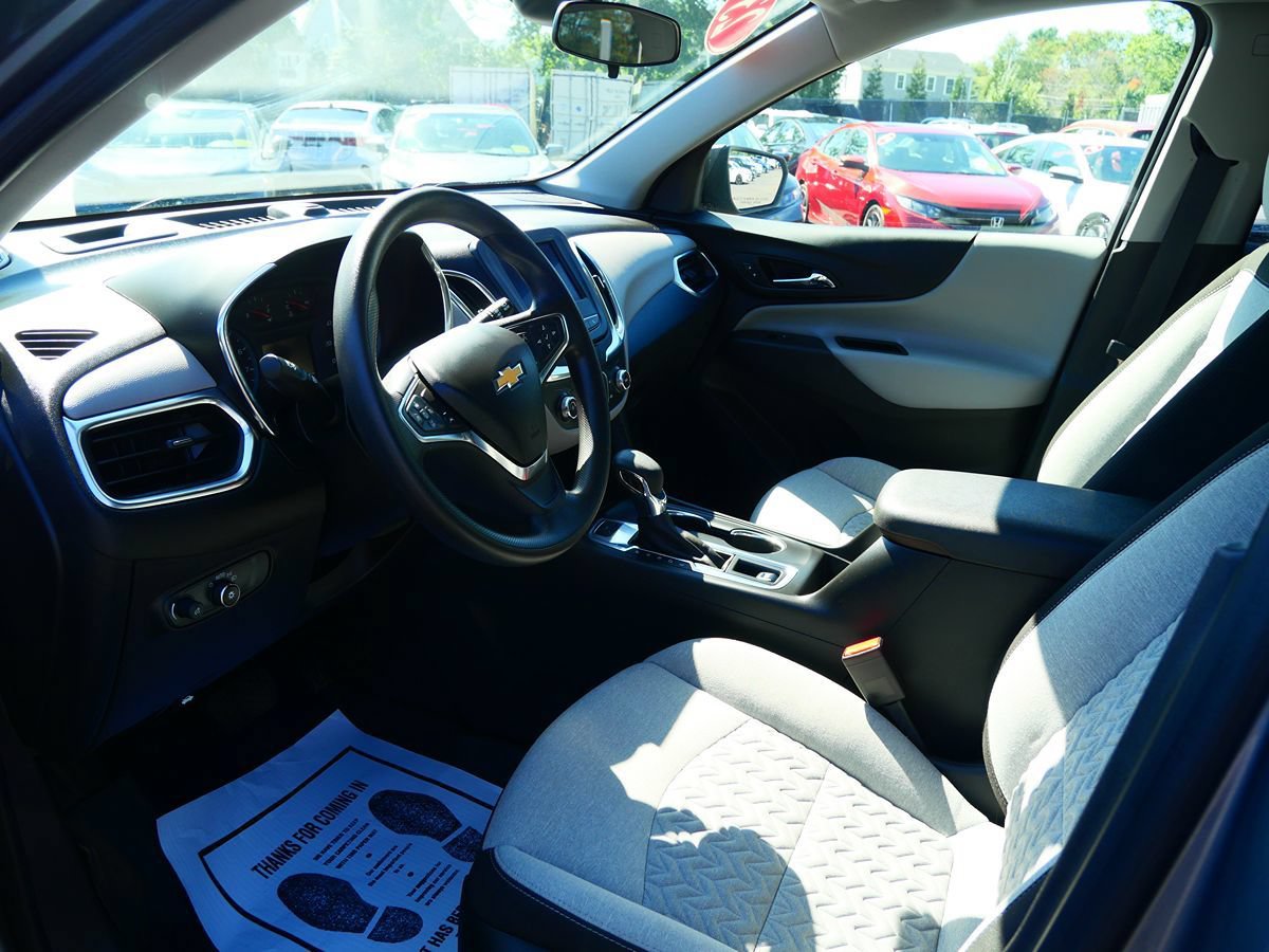 Used 2023 Chevrolet Equinox LS w/ LPO, Floor Liner Package AWD/4WD image 38