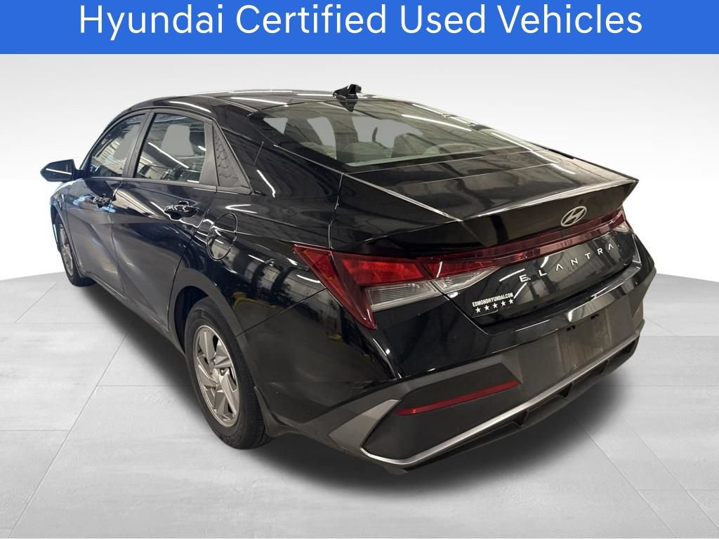 Used 2024 Hyundai Elantra SE FWD image 4